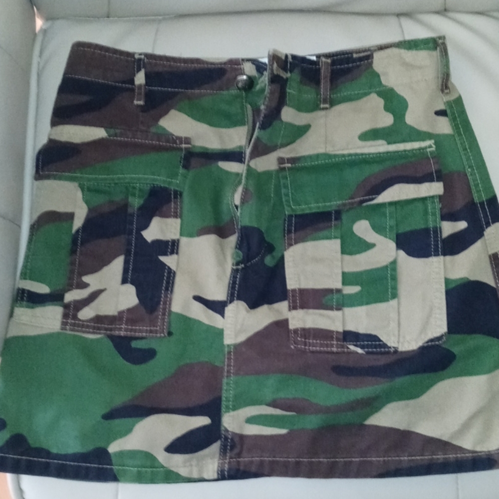 Zara Cargo mini skirt